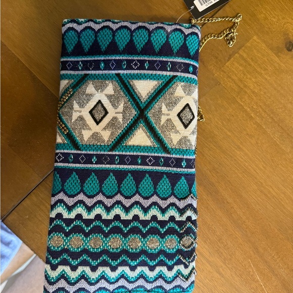 Lulus Geometric Pattern Clutch - Picture 3 of 3